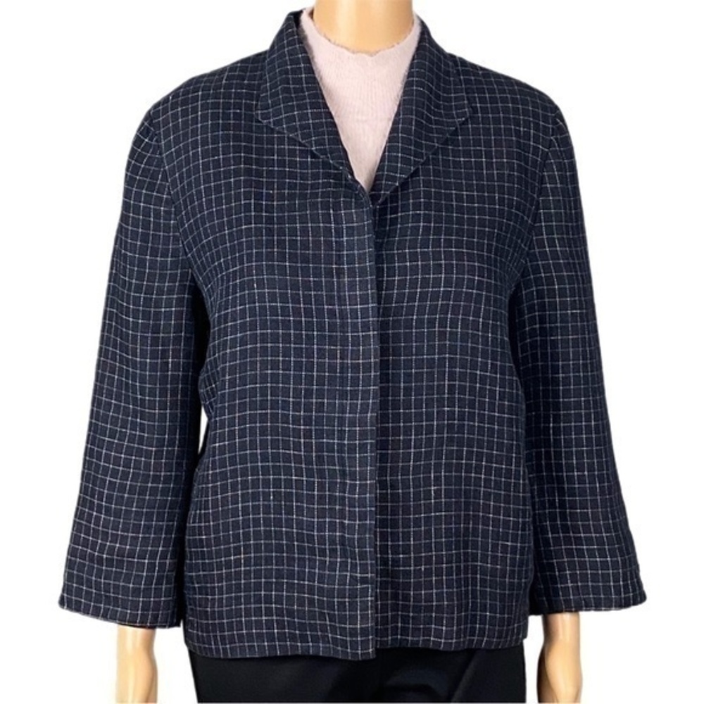 JONES NEW YORK black and white 100% Slub Linen, buttoned blazer. Size Large. EUC
